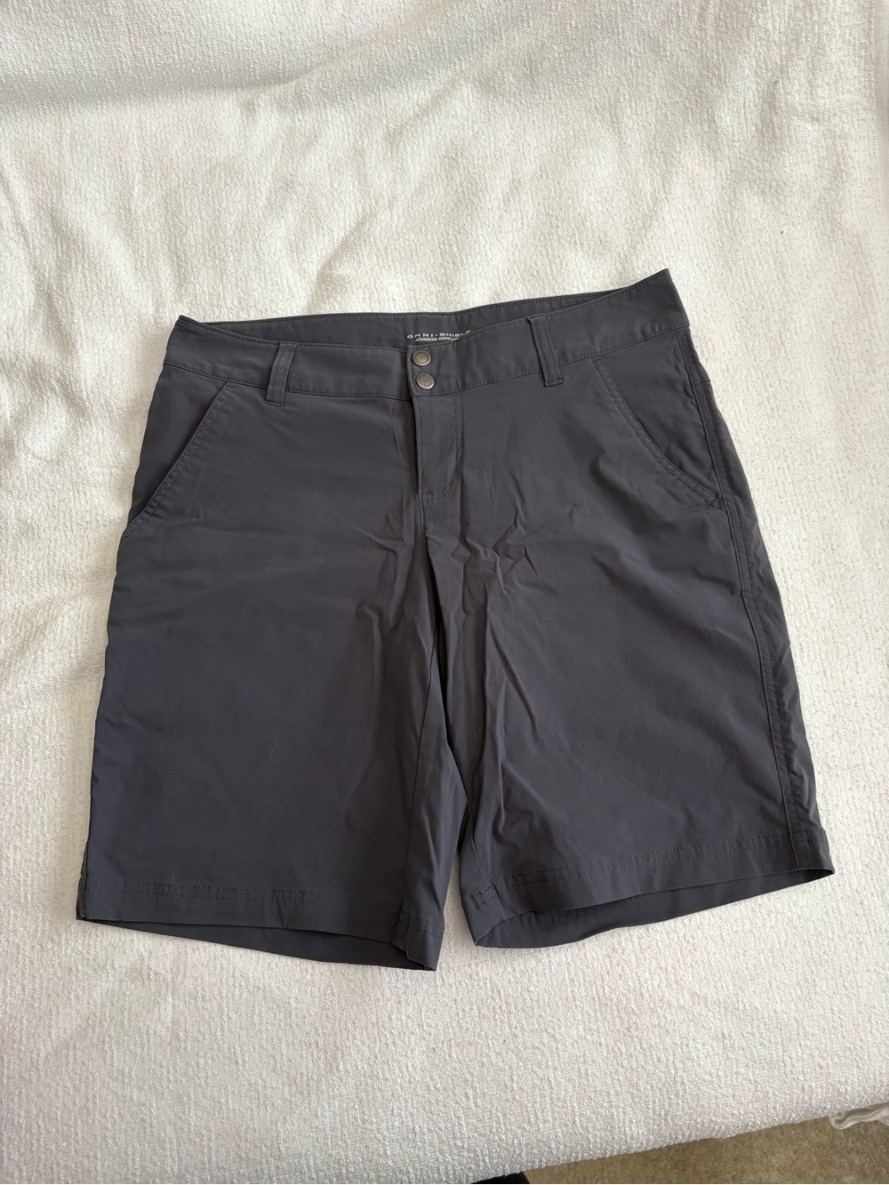 Columbia women Slate Gray Outdoor Shorts